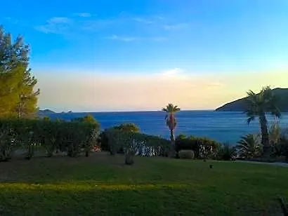 Casa Del Golfo 3*